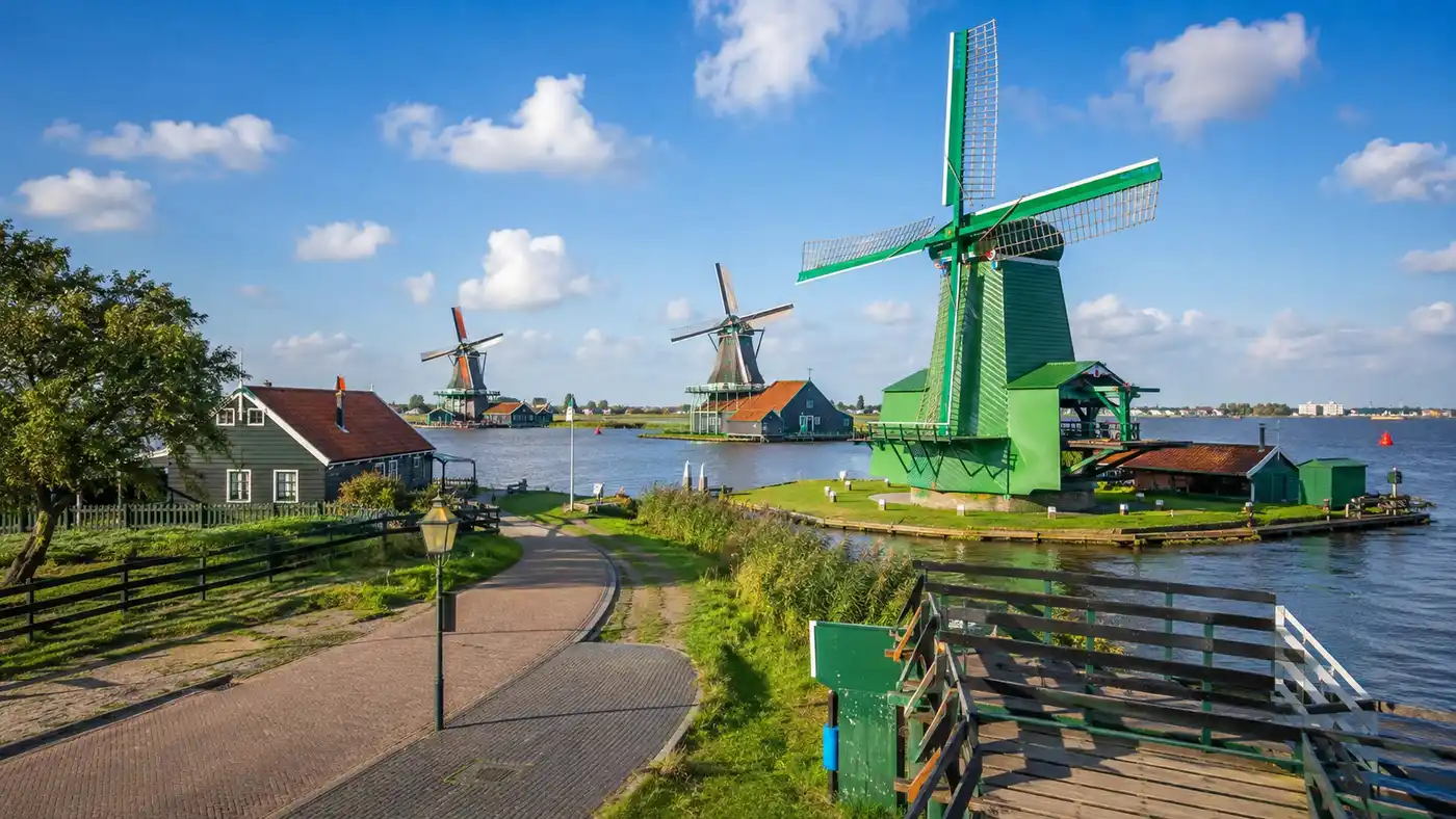 Zaanse Schans Parking, Maps & Accessibility